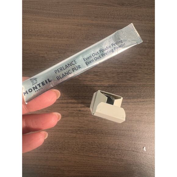 Monteil Paris Perlance Blanc Pur Even Out Peeling Powder. Brightening skin - Picture 2 of 5